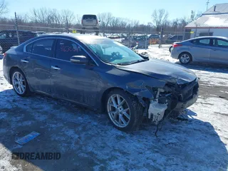 2009 Nissan Maxima SV z VIN 1N4AA51E49C850160, wystawiony jako IAAI lot #41630124 z przebiegiem 178 452 mil mil oraz . Historia ofert i sprzedaży dostępna na DreamBid. Obrazek 1.