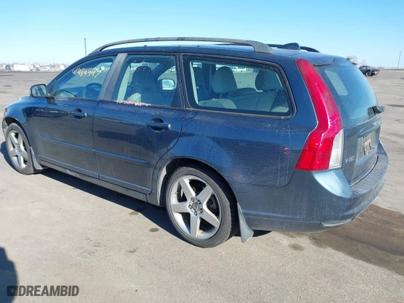 2008 Volvo V50 2.4L with VIN YV1MW382882379153, listed as a IAAI auction lot 41484447 with 223,450 mi miles. Bid and sale history available at carsss.com. Image 3.