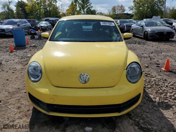 2012 Volkswagen Beetle 2.5L w/Sun PZEV with VIN 3VWJP7AT8CM613516, listed as a Copart auction lot 74631584 with 119,177 mi miles and Clean Title. Bid and sale history available at carsss.com. Image 5.