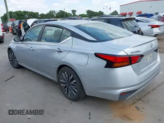 2024 Nissan Altima SV with VIN 1N4BL4DV4RN392144, listed as a IAAI auction lot 42042438 with 32,129 mi miles and . Bid and sale history available at carsss.com. Image 3.