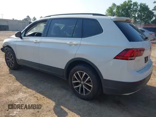 2021 Volkswagen Tiguan S с VIN 3VV1B7AX6MM110493, выставлен на аукционе IAAI как лот 42042818 с пробегом 49 745 миль миль и . История ставок и продаж доступна на DreamBid. Изображение 3.