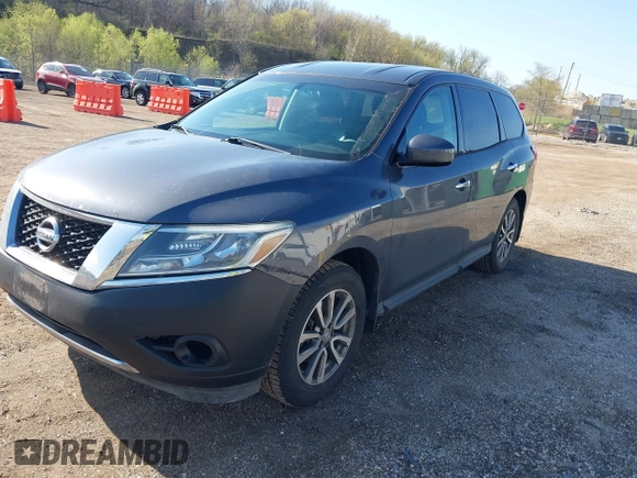2013 Nissan Pathfinder SV with VIN 5N1AR2MM0DC608006, listed as a IAAI auction lot 42121692 with 207,053 mi miles. Bid and sale history available at carsss.com. Image 2.