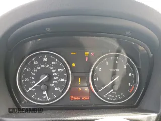 2011 BMW 3 Series 328i xDrive z VIN WBAPK7C53BF087219, wystawiony jako Copart lot #54979425 z przebiegiem 74 030 mil mil oraz Szkoda całkowita • Salvage title. Historia ofert i sprzedaży dostępna na DreamBid. Obrazek 9.