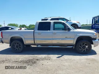 2005 GMC Sierra 2500HD Work Truck with VIN 1GTHC23U95F806475, listed as a IAAI auction lot 42314232 with Not provided miles and . Bid and sale history available at DreamBid. Image 13.