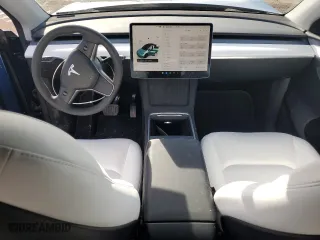 2024 Tesla Model Y Long Range with VIN 7SAYGDEE9RA235473, listed as a Copart auction lot 47275725 with 3,195 mi miles and Salvage Title. Bid and sale history available at carsss.com. Image 8.