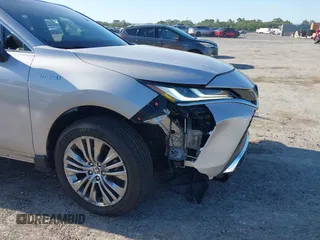 2021 Toyota Venza LE with VIN JTEAAAAH6MJ027243, listed as a IAAI auction lot 42054229 with 18,996 mi miles and . Bid and sale history available at DreamBid. Image 6.