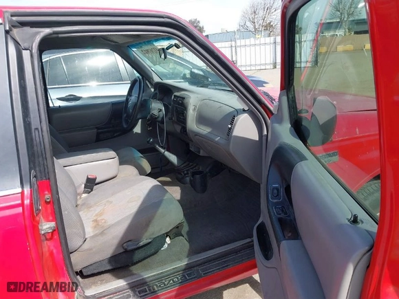 2001 Mazda B-Series 2WD Truck DS with VIN 4F4YR16U61TM04663, listed as a IAAI auction lot 41767022 with 96,749 mi miles. Bid and sale history available at carsss.com. Image 5.