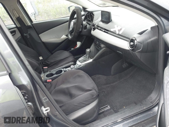 2019 Toyota Yaris L with VIN 3MYDLBYV0KY510248, listed as a IAAI auction lot 42270903 with 90,062 mi miles and . Bid and sale history available at DreamBid. Image 5.