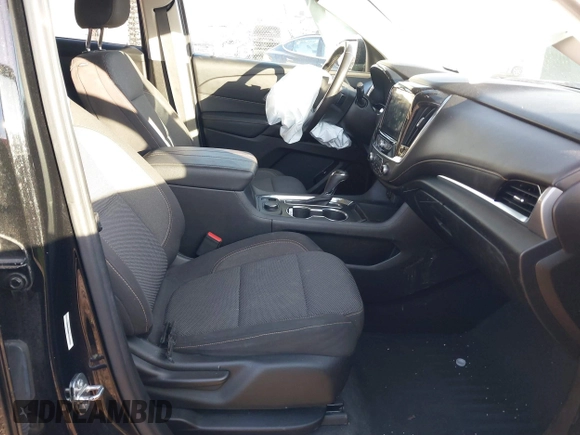 2020 Chevrolet Traverse LT Cloth with VIN 1GNEVGKW7LJ151635, listed as a IAAI auction lot 41425315 with 29,672 mi miles. Bid and sale history available at carsss.com. Image 5.