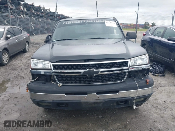 2004 Chevrolet Avalanche with VIN 3GNEC12T64G152478, listed as a IAAI auction lot 42329636 with 231,303 mi miles and . Bid and sale history available at DreamBid. Image 12.