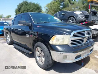 2014 Ram 1500 Lone Star z VIN 1C6RR6LM6ES268701, wystawiony jako IAAI lot #42536181 z przebiegiem 182 094 mil mil oraz . Historia ofert i sprzedaży dostępna na DreamBid. Obrazek 1.