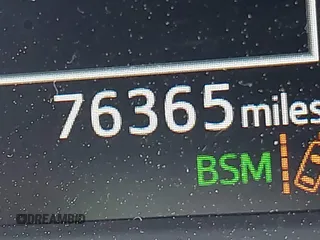 2018 Toyota RAV4 XLE z VIN 2T3WFREVXJW491725, wystawiony jako IAAI lot #42216365 z przebiegiem 76 365 mil mil oraz . Historia ofert i sprzedaży dostępna na DreamBid. Obrazek 15.