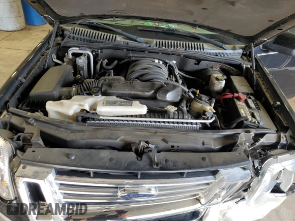 2008 Ford Explorer Eddie Bauer with VIN 1FMEU74818UA93789, listed as a Copart auction lot 58397955 with 130,981 mi miles and Salvage title. Bid and sale history available at DreamBid. Image 12.
