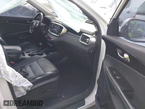 2016 Kia Sorento EX with VIN 5XYPHDA5XGG158150, listed as a IAAI auction lot 41416901 with 111,954 mi miles. Bid and sale history available at carsss.com. Image 5.
