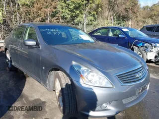 2015 Infiniti Q40 with VIN JN1CV6AR4FM522231, listed as a IAAI auction lot 41462487 with 94,228 mi miles. Bid and sale history available at carsss.com. Image 1.