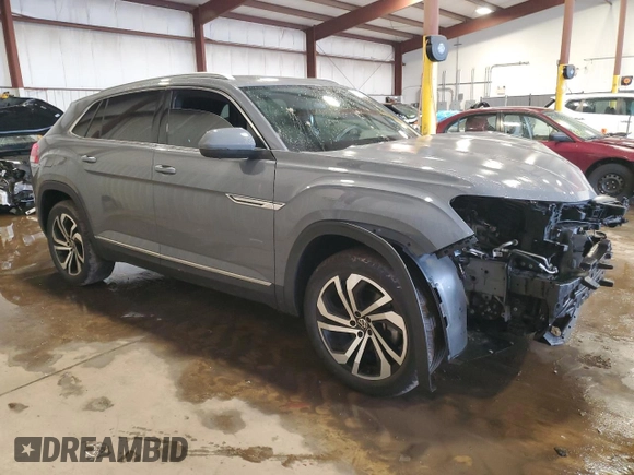 2021 Volkswagen Atlas SEL Premium z VIN 1V2TE2CA0MC220420, wystawiony jako Copart lot #56583215 z przebiegiem 27 662 mil mil oraz Szkoda całkowita • Salvage title. Historia ofert i sprzedaży dostępna na DreamBid. Obrazek 4.