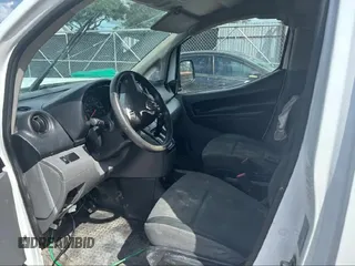 2019 Nissan NV200 SV z VIN 3N6CM0KNOKK712124, wystawiony jako IAAI lot #42763984 z przebiegiem 148 499 mil mil oraz . Historia ofert i sprzedaży dostępna na DreamBid. Obrazek 5.