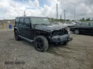 2020 Jeep Wrangler Unlimited Sahara Altitude with VIN 1C4HJXEN2LW271138, listed as a Copart auction lot 68511274 with 45,371 mi miles and Non repairable. Bid and sale history available at DreamBid. Image 12.