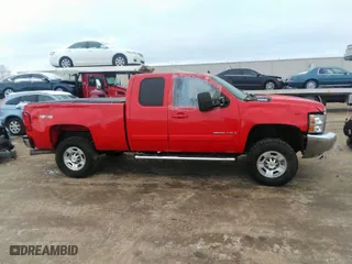 2008 Chevrolet Silverado 2500HD LT w/2LT with VIN 1GCHK29648E183188, listed as a IAAI auction lot 41244937 with 133,914 mi miles. Bid and sale history available at carsss.com. Image 13.