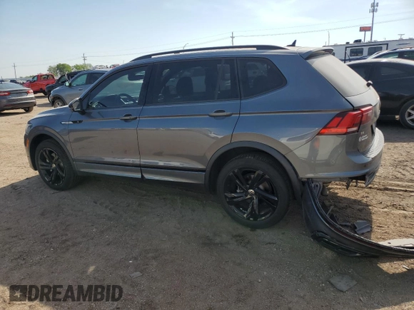 2024 Volkswagen Tiguan SE R-Line Black z VIN 3VV8B7AX6RM105221, wystawiony jako Copart lot #60552975 z przebiegiem 14 953 mil mil oraz Szkoda całkowita • Salvage title. Historia ofert i sprzedaży dostępna na DreamBid. Obrazek 2.