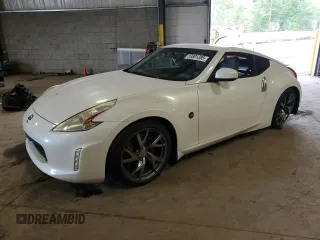 2013 Nissan 370Z z VIN JN1AZ4EH2DM881852, wystawiony jako Copart lot #53801385 z przebiegiem Nie podano mil oraz Szkoda całkowita • Salvage title. Historia ofert i sprzedaży dostępna na DreamBid. Obrazek 1.