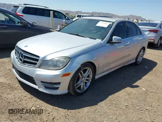 2014 Mercedes-Benz C 250 Sport с VIN WDDGF4HB1EA933861, выставлен на аукционе IAAI как лот 42518063 с пробегом 193 736 миль миль и . История ставок и продаж доступна на DreamBid. Изображение 20.