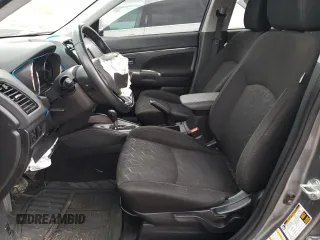 2021 Mitsubishi Outlander ES z VIN JA4ARUAU8MU023828, wystawiony jako Copart lot #54755025 z przebiegiem 91 864 mil mil oraz Szkoda całkowita • Salvage title. Historia ofert i sprzedaży dostępna na DreamBid. Obrazek 7.