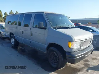 2003 Ford Econoline Passenger XL with VIN 1FBSS31L03HA89902, listed as a IAAI auction lot 42139053 with 308,647 mi miles. Bid and sale history available at carsss.com. Image 1.