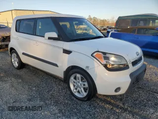 2011 Kia Soul + with VIN KNDJT2A25B7301655, listed as a Copart auction lot 46805455 with 185,848 mi miles and Salvage Title. Bid and sale history available at carsss.com. Image 4.