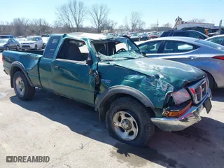 1999 Ford Ranger XLT with VIN 1FTZR15X0XPA00817, listed as a IAAI auction lot 41855947 with 215,786 mi miles. Bid and sale history available at carsss.com. Image 1.