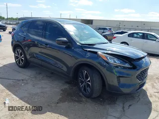2022 Ford Escape SE z VIN 1FMCU0G66NUA11964, wystawiony jako IAAI lot #42018259 z przebiegiem 62 864 mil mil oraz . Historia ofert i sprzedaży dostępna na DreamBid. Obrazek 1.
