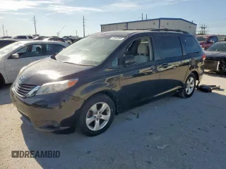 2012 Toyota Sienna LE AAS с VIN 5TDKK3DC7CS183942, выставлен на аукционе Copart как лот 57597305 с пробегом 245 971 миль миль и Списание • Salvage title. История ставок и продаж доступна на DreamBid. Изображение 1.