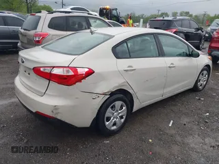 2015 Kia Forte LX with VIN KNAFK4A61F5374690, listed as a IAAI auction lot 42052849 with 47,034 mi miles. Bid and sale history available at carsss.com. Image 4.