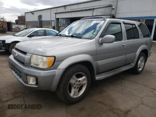 2001 Infiniti QX4 Luxury z VIN JNRDR07X61W100421, wystawiony jako Copart lot #52361455 z przebiegiem 171 130 mil mil oraz Nie do naprawy • Non repairable. Historia ofert i sprzedaży dostępna na DreamBid. Obrazek 1.
