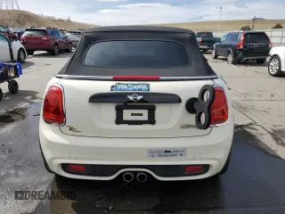 2016 MINI Convertible S с VIN WMWWG9C54G3C21935, выставлен на аукционе Copart как лот 49302455 с пробегом 63 579 миль миль и Списание • Salvage title. История ставок и продаж доступна на DreamBid. Изображение 6.