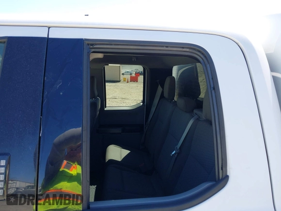 2018 Ford F-150 XL with VIN 1FTFX1C57JKF08037, listed as a IAAI auction lot 41863806 with 195,725 mi miles and . Bid and sale history available at DreamBid. Image 17.