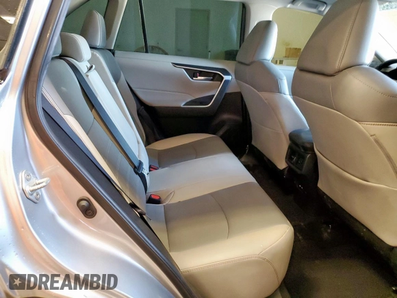 2021 Toyota RAV4 XLE Premium with VIN 2T3C1RFV7MC132953, listed as a Copart auction lot 60598085 with 111,013 mi miles and Clean title. Bid and sale history available at DreamBid. Image 10.