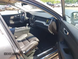2021 Volvo XC60 Inscription z VIN YV4102RL0M1865805, wystawiony jako IAAI lot #42211072 z przebiegiem 52 991 mil mil oraz . Historia ofert i sprzedaży dostępna na DreamBid. Obrazek 5.