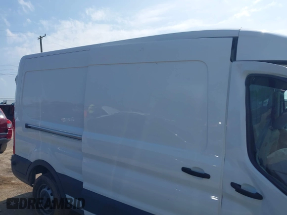 2016 Ford Transit Cargo z VIN 1FTYR2CM6GKA55411, wystawiony jako IAAI lot #42582896 z przebiegiem 89 921 mil mil oraz . Historia ofert i sprzedaży dostępna na DreamBid. Obrazek 8.