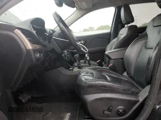 2015 Jeep Cherokee Limited z VIN 1C4PJMDS7FW740844, wystawiony jako Copart lot #55756605 z przebiegiem 77 446 mil mil oraz Szkoda całkowita • Salvage title. Historia ofert i sprzedaży dostępna na DreamBid. Obrazek 7.