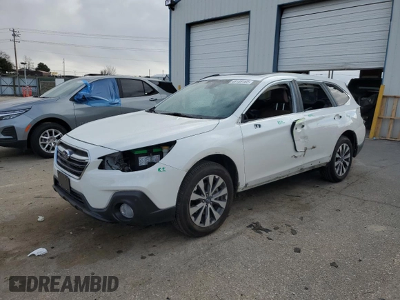 2018 Subaru Outback Touring z VIN 4S4BSETC8J3351014, wystawiony jako Copart lot #49159165 z przebiegiem 59 352 mil mil oraz Szkoda całkowita • Salvage title. Historia ofert i sprzedaży dostępna na DreamBid. Obrazek 1.