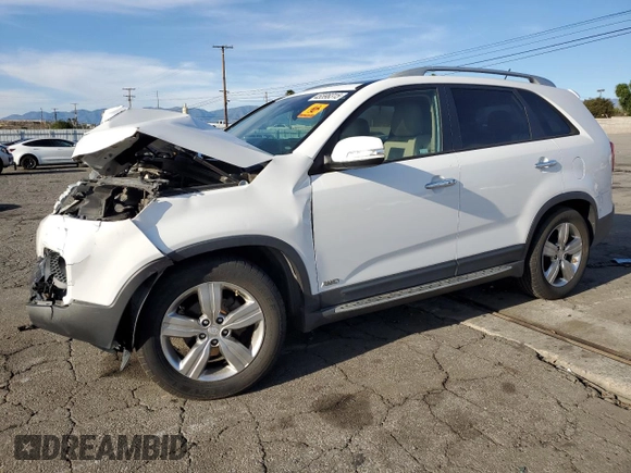 2013 Kia Sorento EX z VIN 5XYKUDA25DG319480, wystawiony jako Copart lot #45598315 z przebiegiem 71 560 mil mil oraz Szkoda całkowita • Salvage title. Historia ofert i sprzedaży dostępna na DreamBid. Obrazek 1.