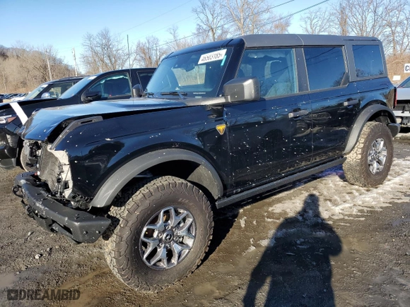 2024 Ford Bronco Badlands with VIN 1FMEE9BP5RLA45061, listed as a Copart auction lot 46503185 with 767 mi miles and Salvage Title. Bid and sale history available at carsss.com. Image 1.
