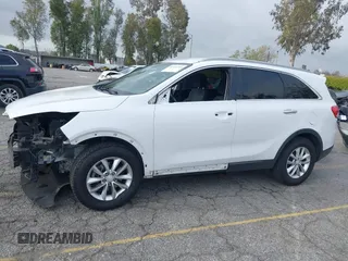 2016 Kia Sorento LX with VIN 5XYPG4A38GG173926, listed as a IAAI auction lot 41921254 with 1 mi miles. Bid and sale history available at carsss.com. Image 15.