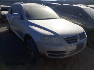 2007 Volkswagen Touareg V6 with VIN WVGZE77L77D004272, listed as a Copart auction lot 83291304 with 151,302 mi miles and Non Repairable. Bid and sale history available at DreamBid. Image 4.