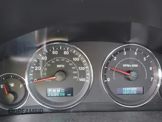 2006 Jeep Commander with VIN 1J8HG48K36C318982, listed as a IAAI auction lot 42344756 with 203,838 mi miles and . Bid and sale history available at DreamBid. Image 7.