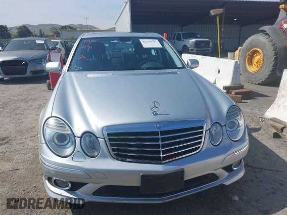 2009 Mercedes-Benz E Luxury 3.5L with VIN WDBUF56XX9B377940, listed as a IAAI auction lot 42158707 with 130,713 mi miles. Bid and sale history available at carsss.com. Image 12.