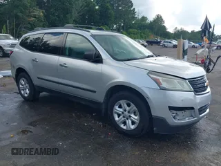 2015 Chevrolet Traverse LS z VIN 1GNKRFKD3FJ159607, wystawiony jako IAAI lot #42251354 z przebiegiem 155 878 mil mil oraz . Historia ofert i sprzedaży dostępna na DreamBid. Obrazek 1.