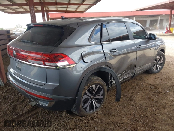 2024 Volkswagen Atlas SE with VIN 1V2DE2CA0RC250660, listed as a IAAI auction lot 42085431 with 14,268 mi miles and . Bid and sale history available at DreamBid. Image 4.