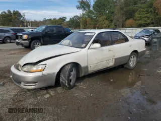 1995 Lexus ES with VIN JT8GK13T1S0126969, listed as a Copart auction lot 83747074 with 273,371 mi miles and Salvage Title. Bid and sale history available at carsss.com. Image 1.